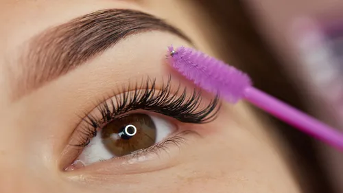 Curso Profesional de Cejas y Pestañas