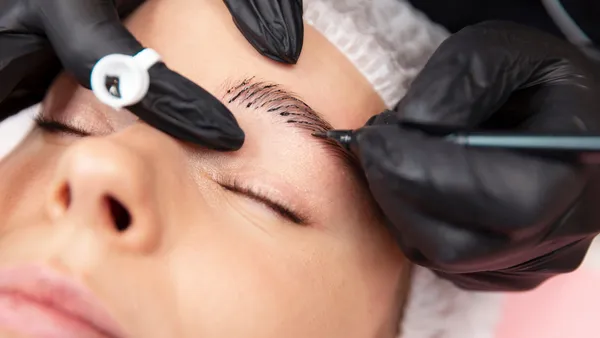 Planchado de Cejas y Tinte con Henna